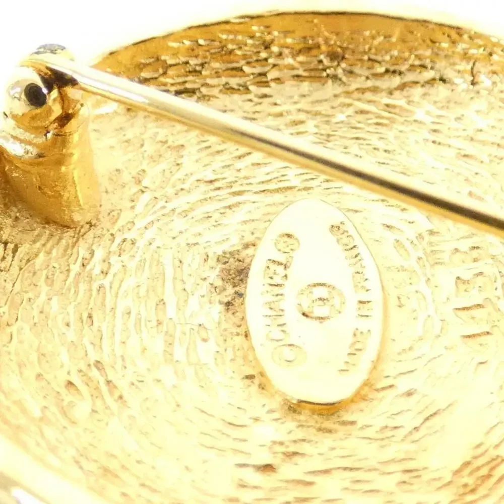 CHANEL Gold Brooch